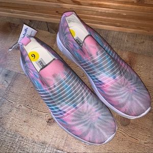 Steve Madden Tie Dye Slip On Gym Shoes 9 NWT